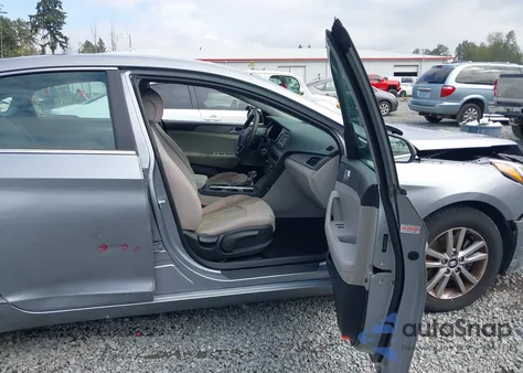 2015 Hyundai Sonata Se z USA, uszkodzony, nr VIN 5NPE24AF1FH119116